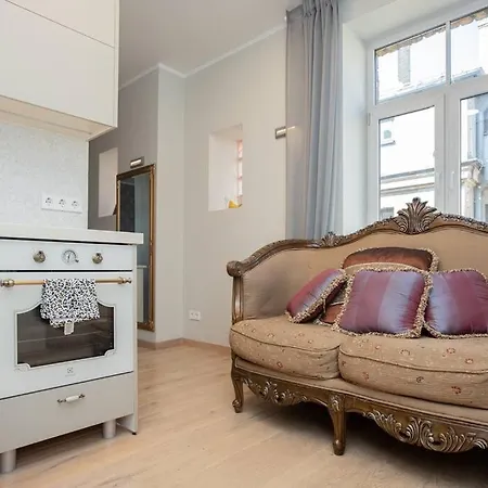 Apartment Silent, Classic Style Flat By Gertrudes Church Riga